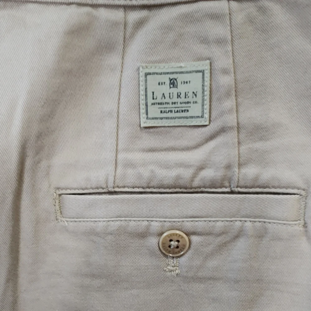 NWT Lauren Ralph Lauren Chino Dress Khaki Shorts Women's size 16w